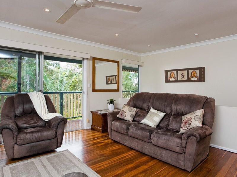 5 Wallaroy Crt, Ferny Hills QLD 4055