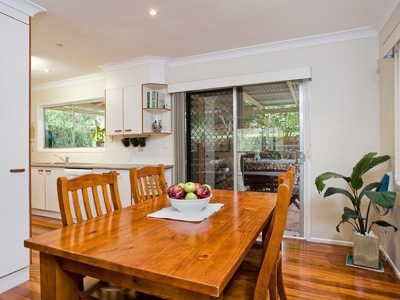 5 Wallaroy Crt, Ferny Hills QLD 4055