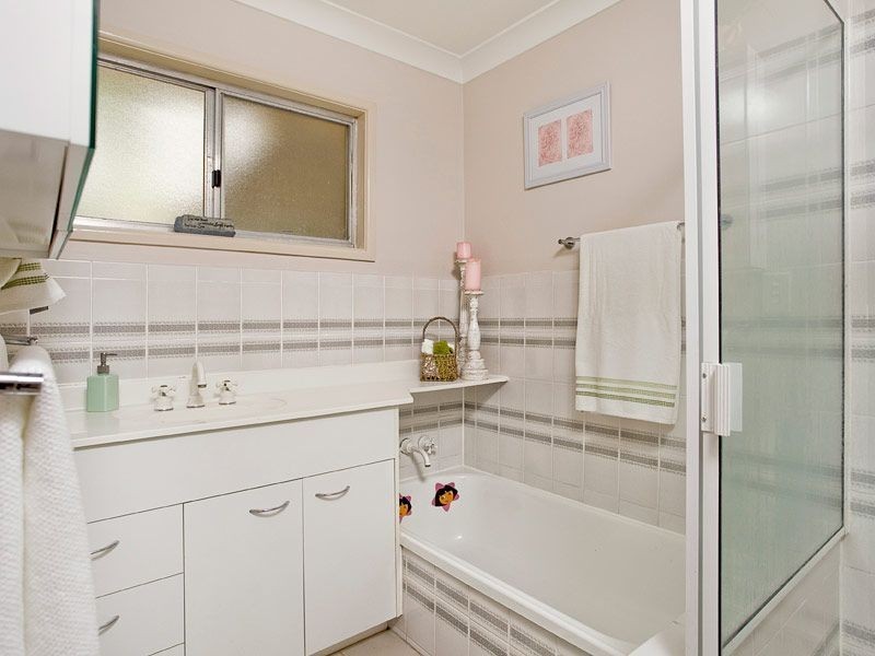 5 Wallaroy Crt, Ferny Hills QLD 4055