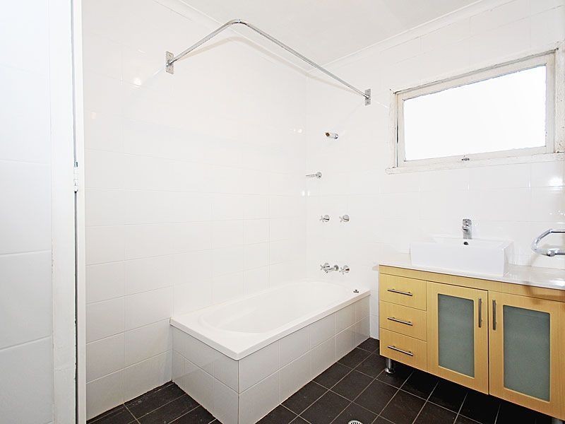 85 Illuta Ave, Ferny Hills QLD 4055