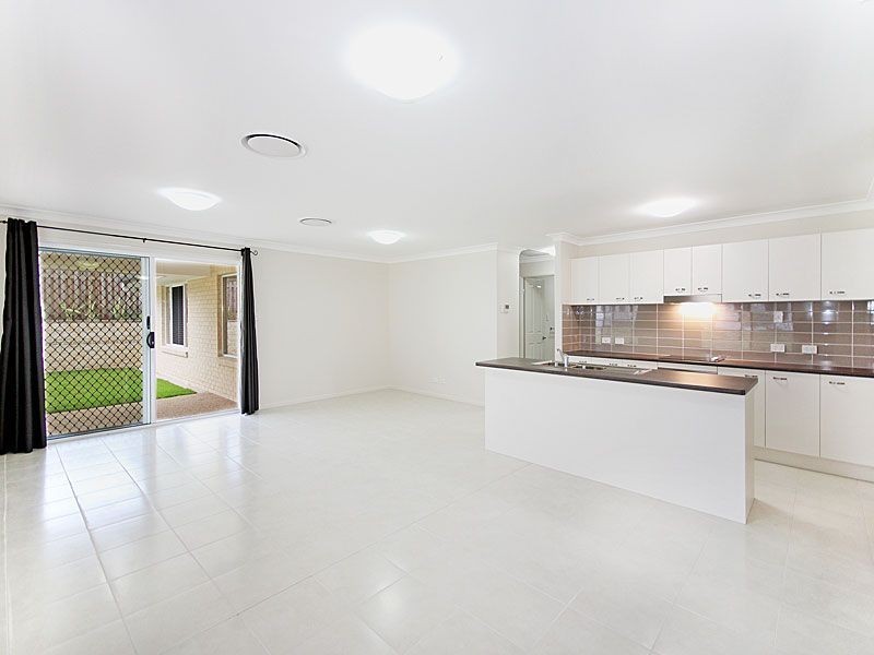 10 Drover Cl, Ferny Hills QLD 4055