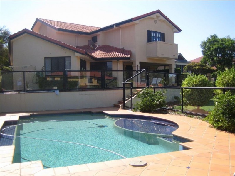 8 Aries Crt, Bridgeman Downs QLD 4035
