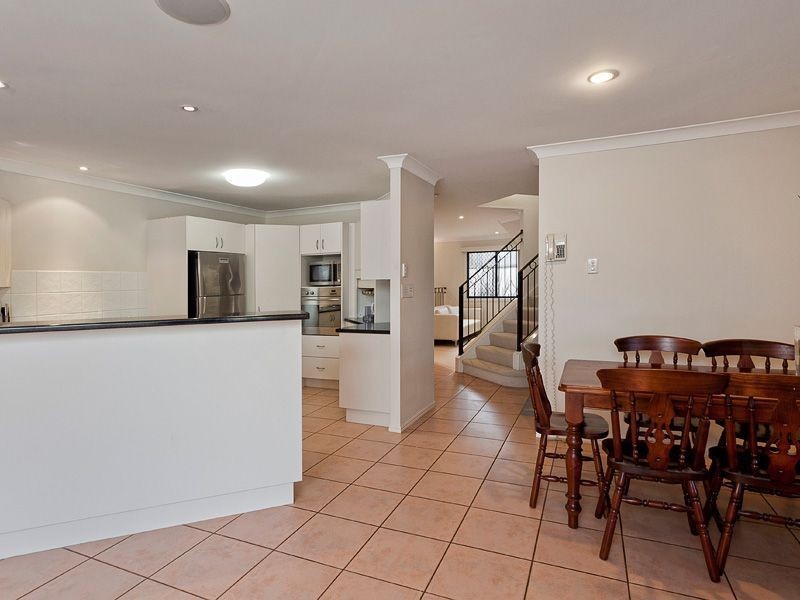 8 Aries Crt, Bridgeman Downs QLD 4035