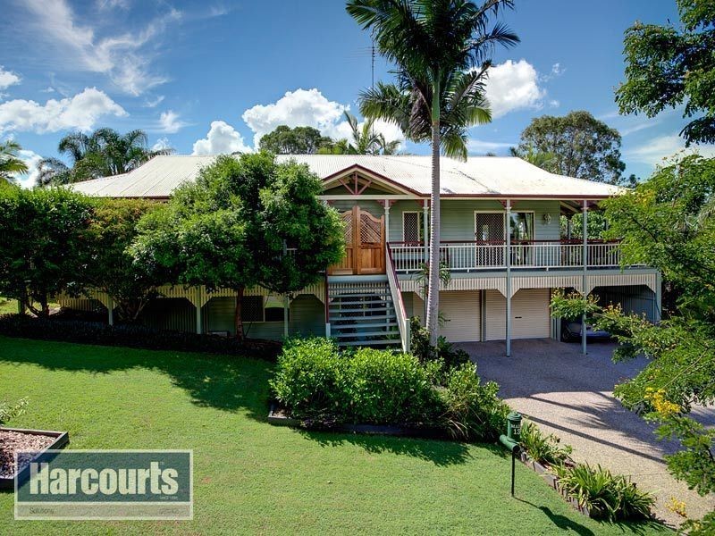 13 Larwood Pl, Ferny Hills QLD 4055