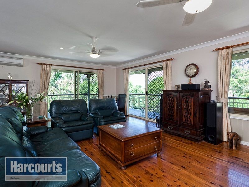 13 Larwood Pl, Ferny Hills QLD 4055