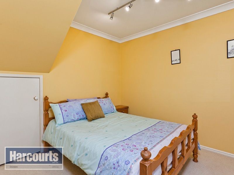 13 Larwood Pl, Ferny Hills QLD 4055