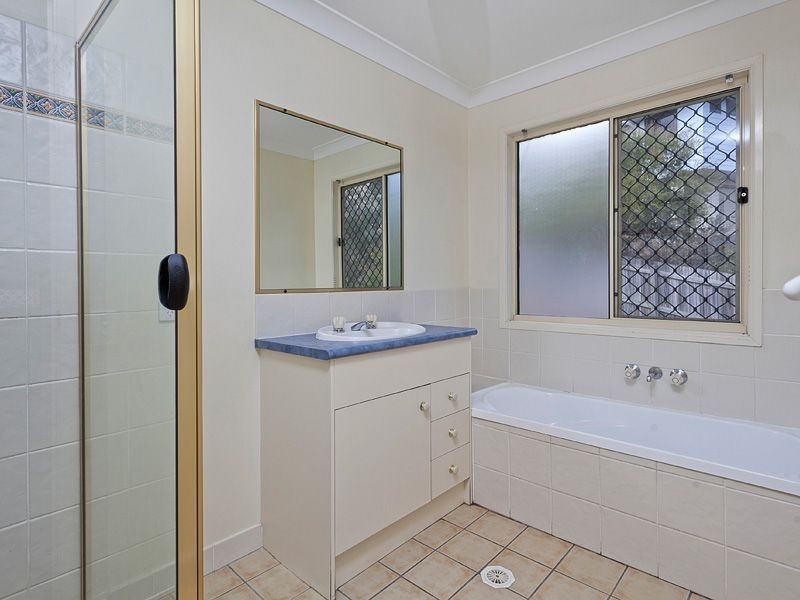 24 Hatia Grove, Ferny Grove QLD 4055
