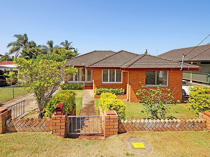 195 Hamilton Rd, Wavell Heights QLD 4012