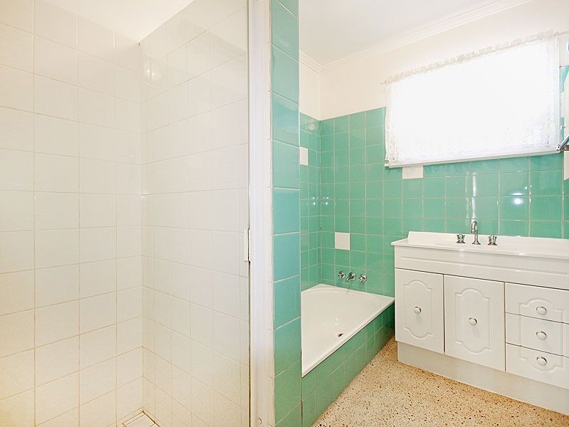 195 Hamilton Rd, Wavell Heights QLD 4012