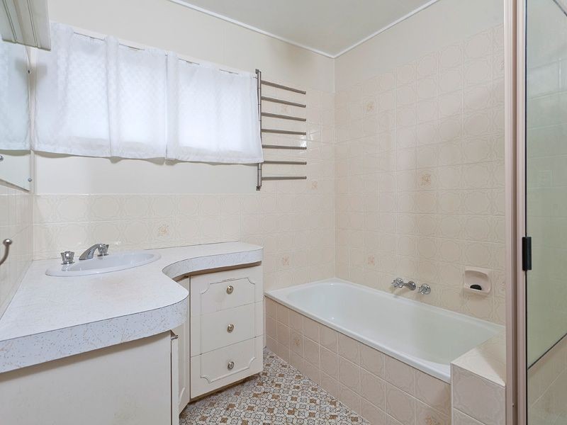 20 Cuphea St, Arana Hills QLD 4054