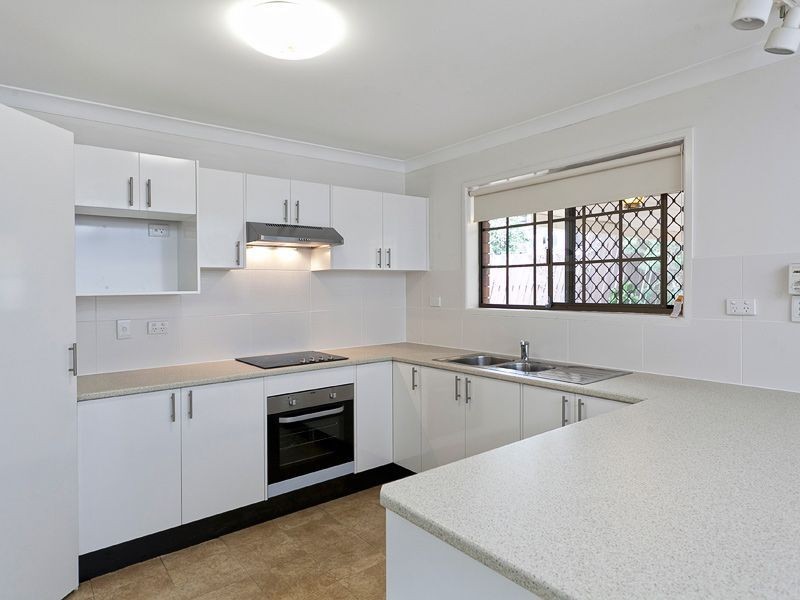 6 Moira St, Ferny Grove QLD 4055