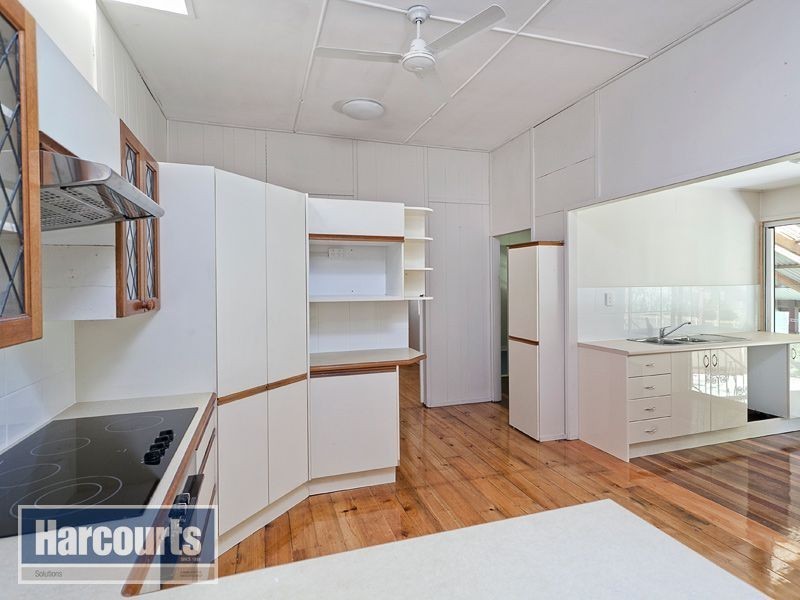 110 Glen Retreat Rd, Mitchelton QLD 4053