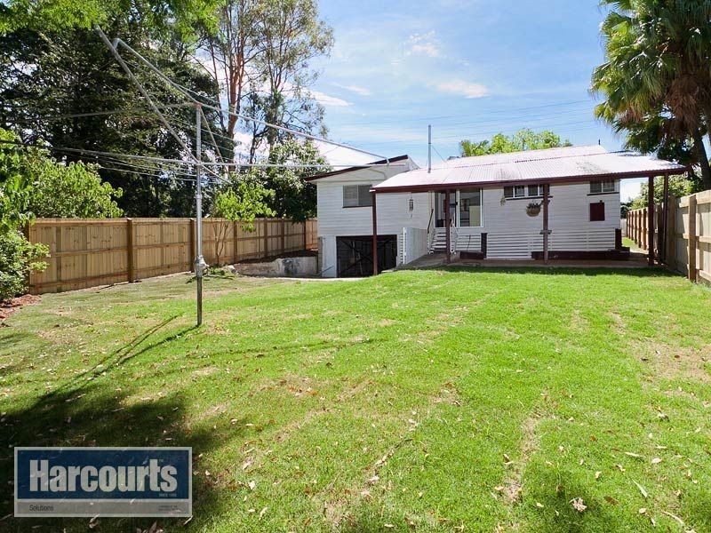 110 Glen Retreat Rd, Mitchelton QLD 4053