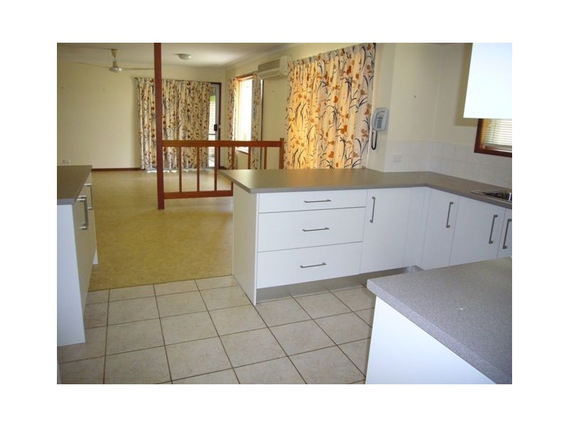 58 Kylie Avenue, Ferny Hills QLD 4055