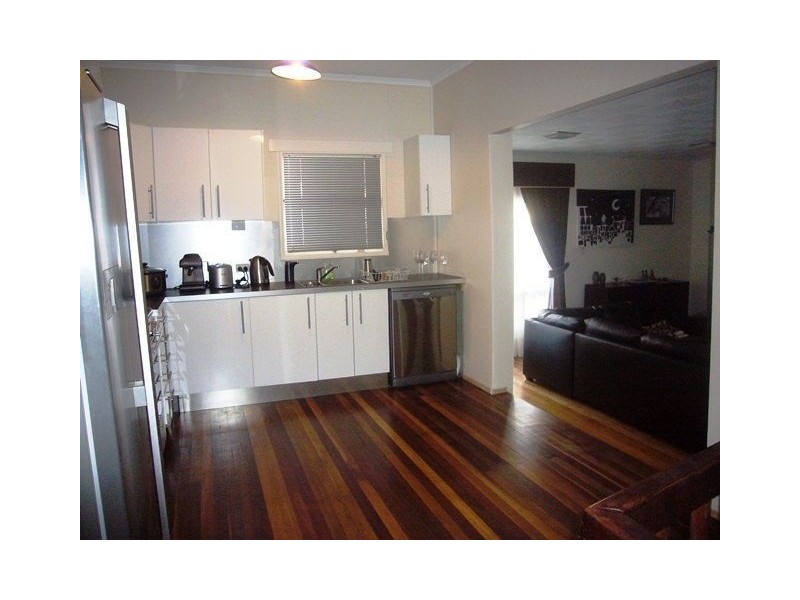 32 Patricks Road, Arana Hills QLD 4054