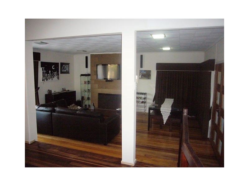 32 Patricks Road, Arana Hills QLD 4054