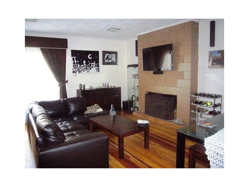 32 Patricks Road, Arana Hills QLD 4054