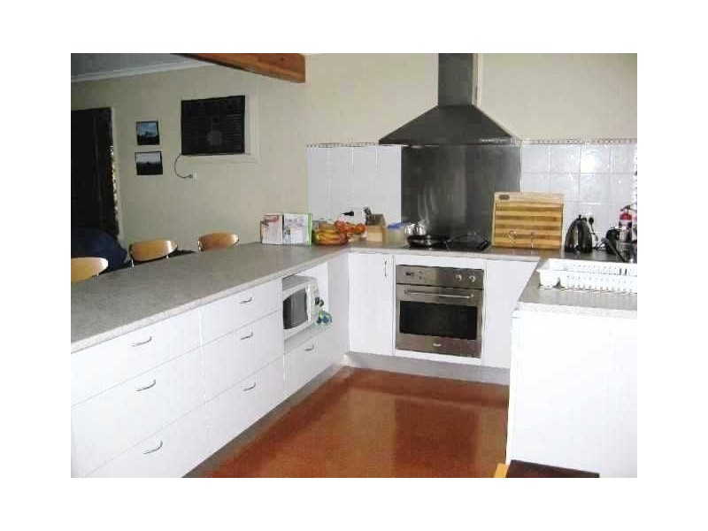 18 Yathong Court, Arana Hills QLD 4054