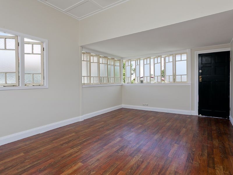 8 Cross St, Mitchelton QLD 4053