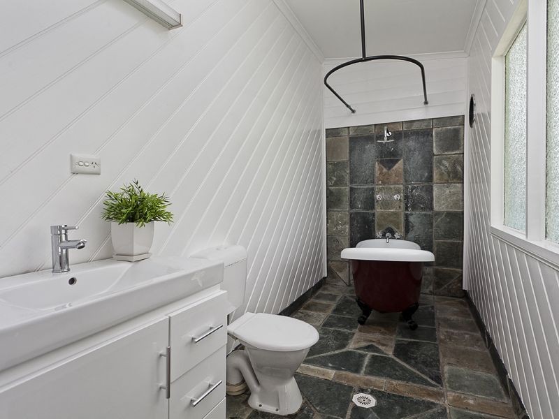 8 Cross St, Mitchelton QLD 4053