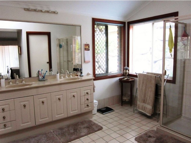 37 Walsall Street, The Gap QLD 4061