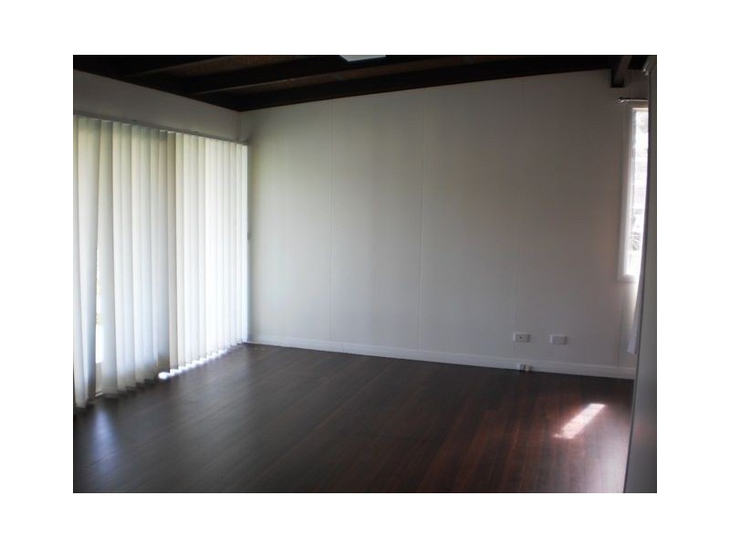 77 Illuta Avenue, Ferny Hills QLD 4055