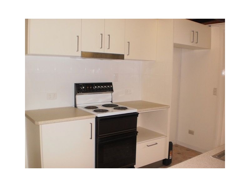 77 Illuta Avenue, Ferny Hills QLD 4055