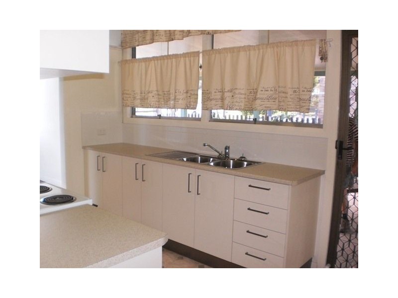 77 Illuta Avenue, Ferny Hills QLD 4055