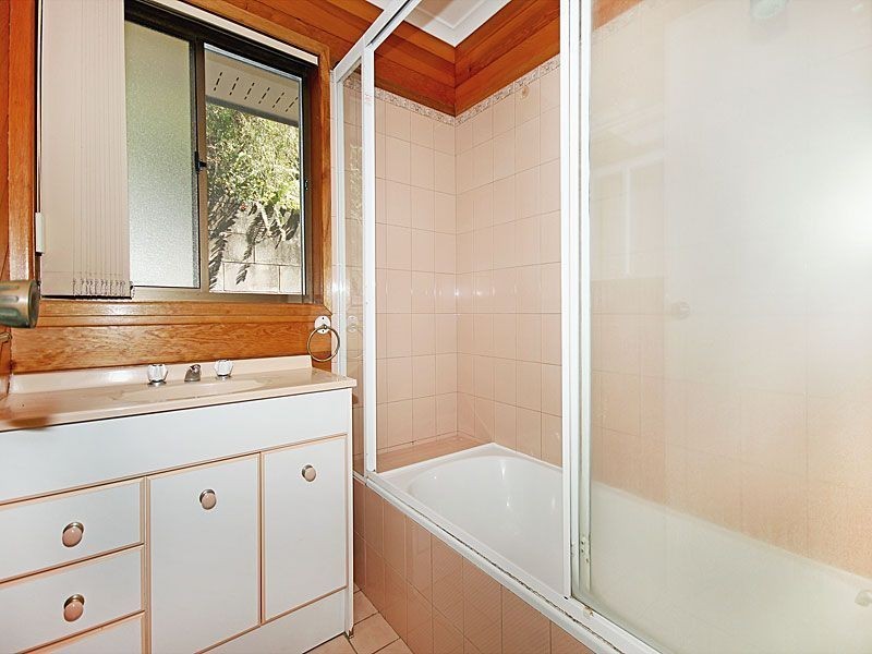 5 Eveleigh Street, Arana Hills QLD 4054