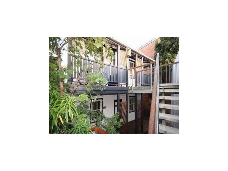 2/3 Waterworks Road, Red Hill QLD 4059