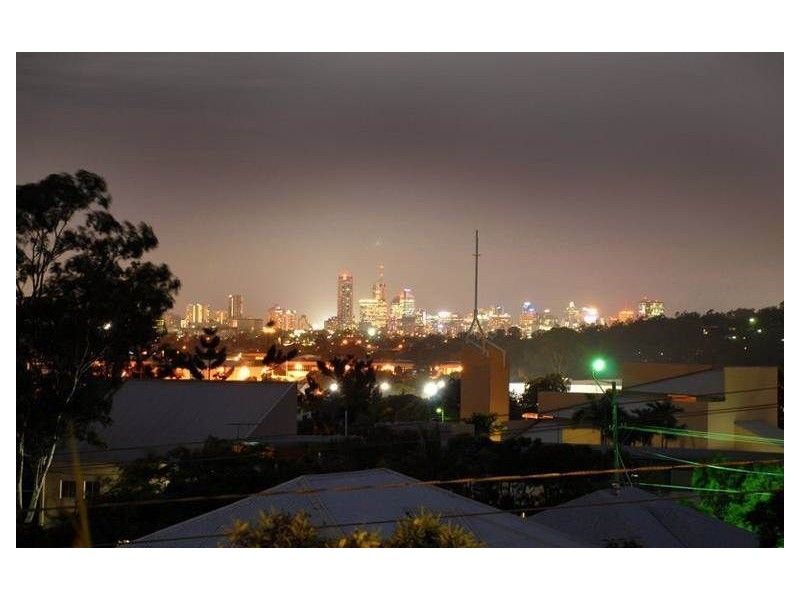 23 Allowrie St, Stafford QLD 4053