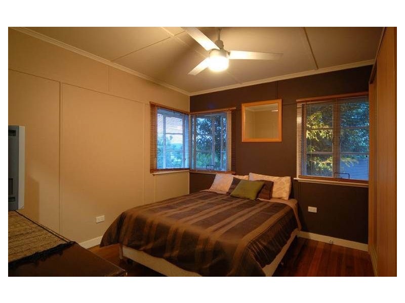 23 Allowrie St, Stafford QLD 4053