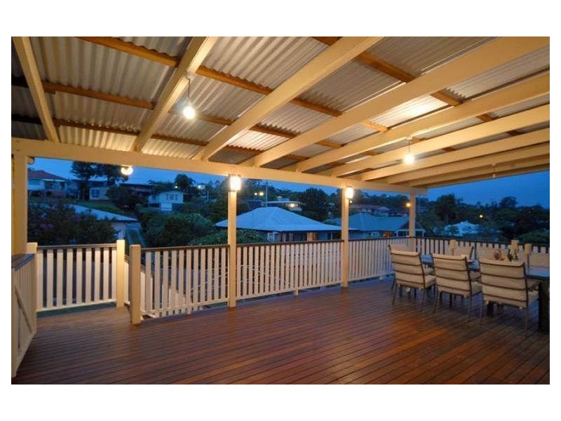 23 Allowrie St, Stafford QLD 4053