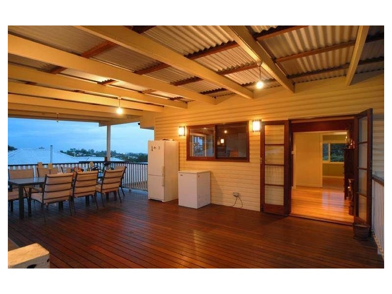 23 Allowrie St, Stafford QLD 4053