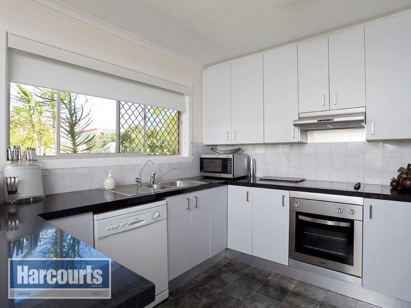 18 Kiama Crescent, Ferny Hills QLD 4055