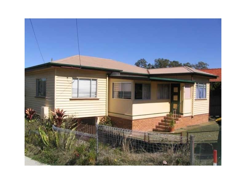 12 Tathra Street, Stafford QLD 4053