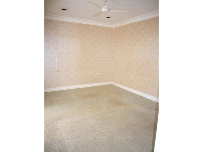 12 Tathra Street, Stafford QLD 4053