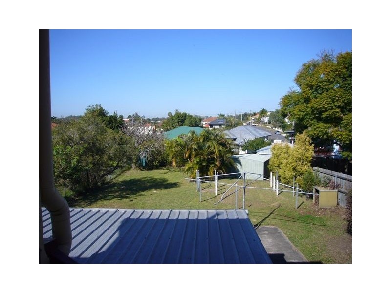 12 Tathra Street, Stafford QLD 4053