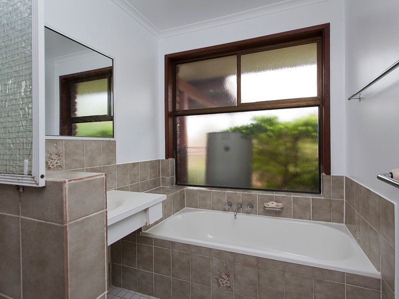 50 Parton St, Stafford Heights QLD 4053