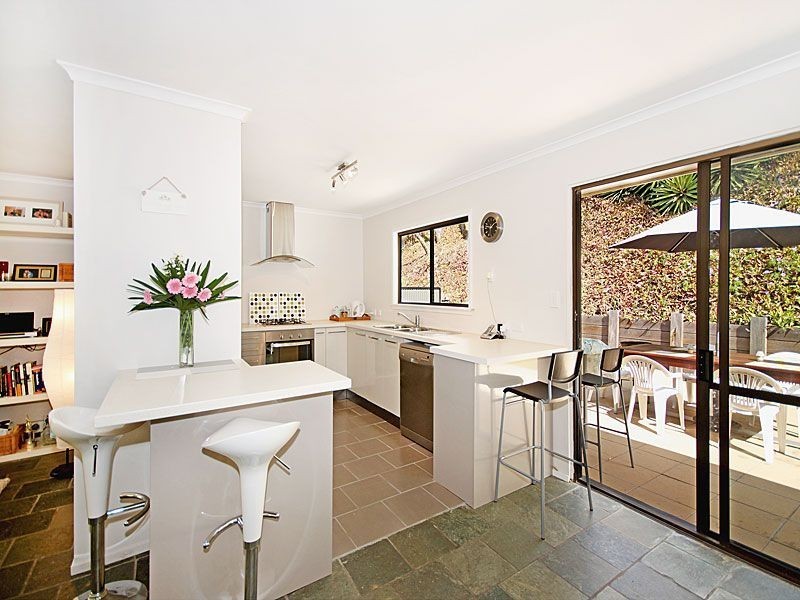 27 Tarcoola Ave, Ferny Hills QLD 4055