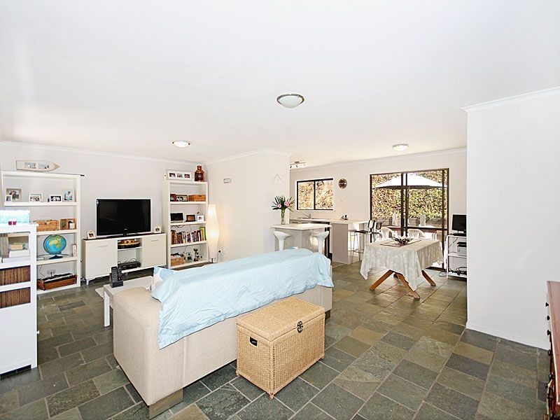 27 Tarcoola Ave, Ferny Hills QLD 4055