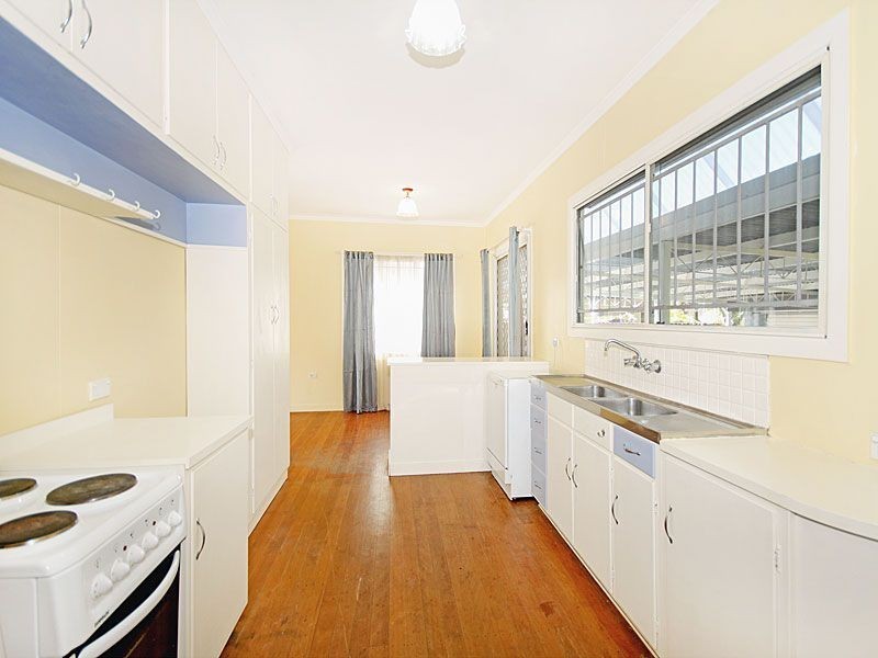 29 Calca Cres, Ferny Hills QLD 4055