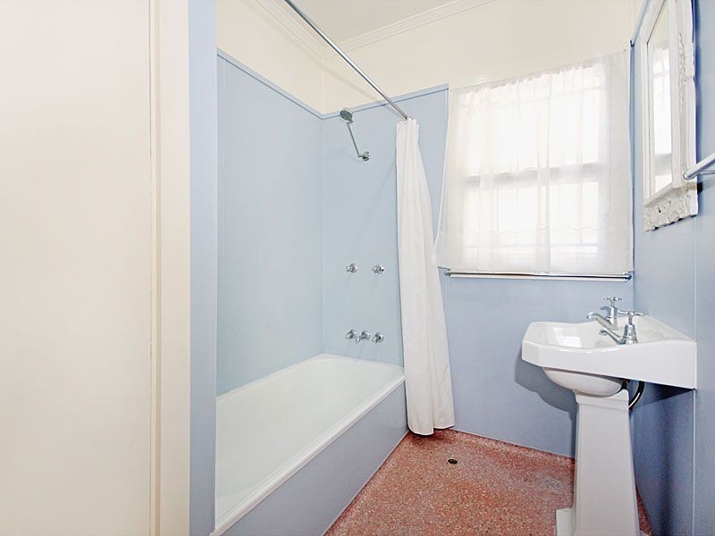 29 Calca Cres, Ferny Hills QLD 4055