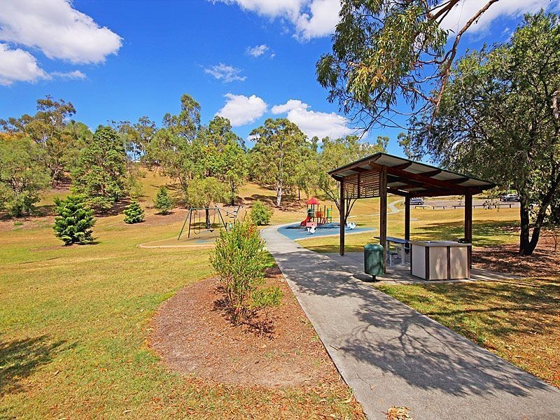 50 Cobbity Crescent, Arana Hills QLD 4054