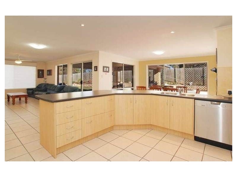 11 Hall Court, Upper Kedron QLD 4055