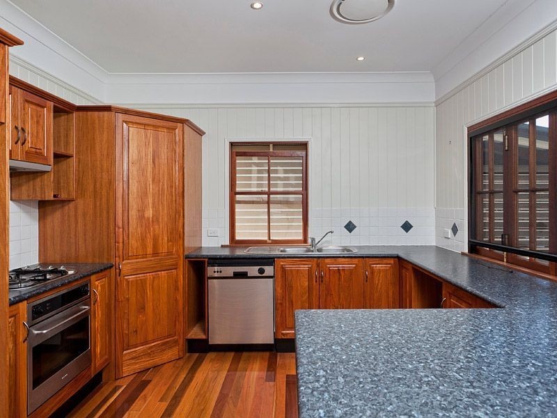 4 Bank Street, Windsor QLD 4030