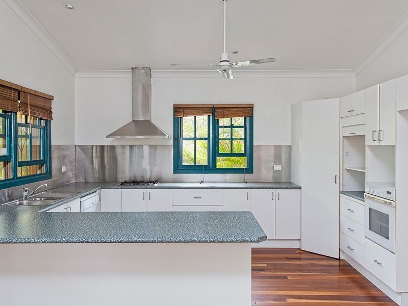 69 Leslie Street, Bardon QLD 4065