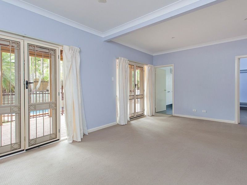 69 Leslie Street, Bardon QLD 4065