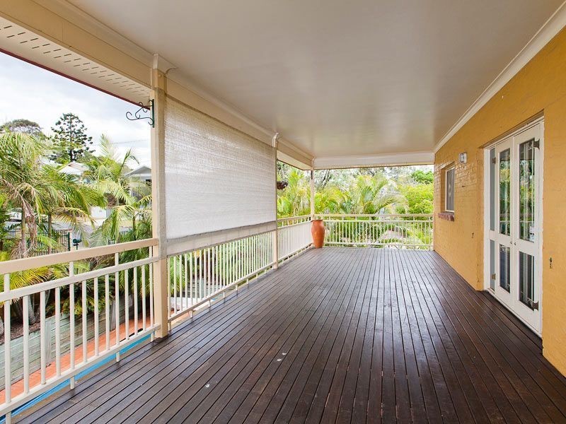 69 Leslie Street, Bardon QLD 4065