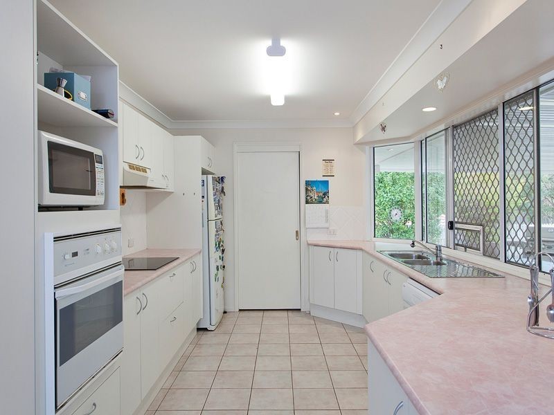 64 McAlroy Street, Ferny Grove QLD 4055